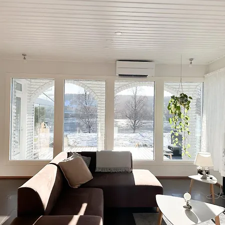 Aurora Riverside By Booklapland Villa