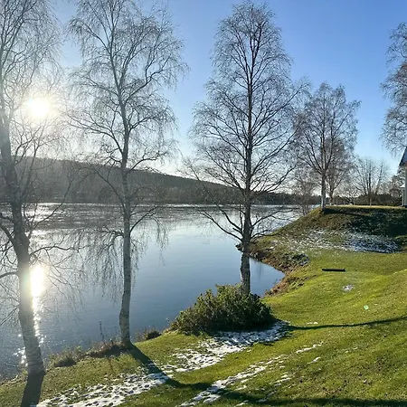 Aurora Riverside By Booklapland Villa *