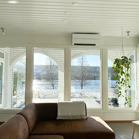 Aurora Riverside By Booklapland Villa Rovaniemi