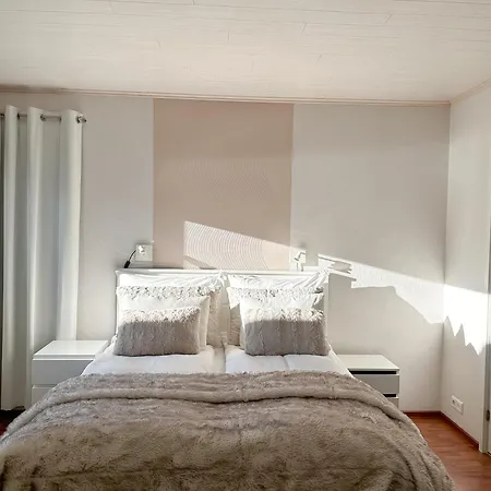 Villa Aurora Riverside By Booklapland Rovaniemi