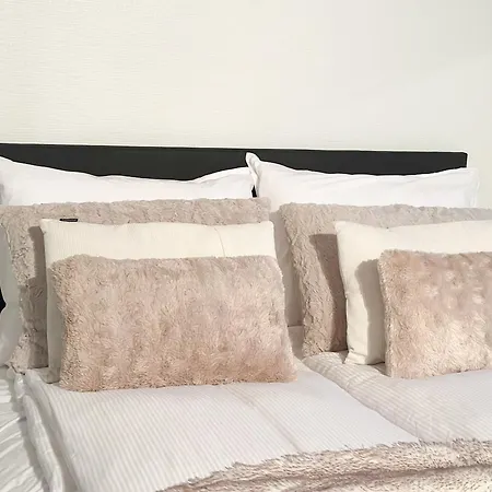 Aurora Riverside By Booklapland Villa *