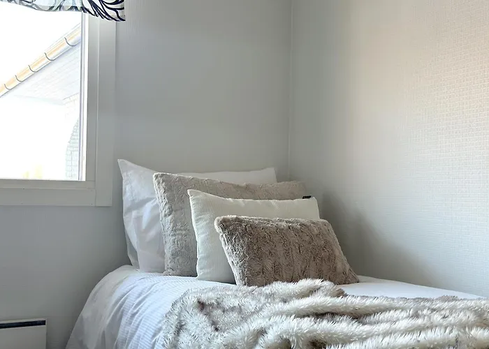 Willa Aurora Riverside By Booklapland