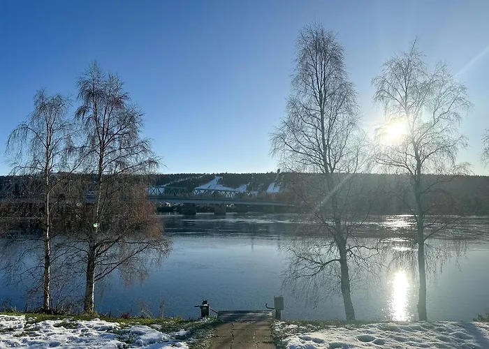 Willa Aurora Riverside By Booklapland *