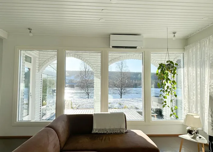 Aurora Riverside By Booklapland Willa Rovaniemi