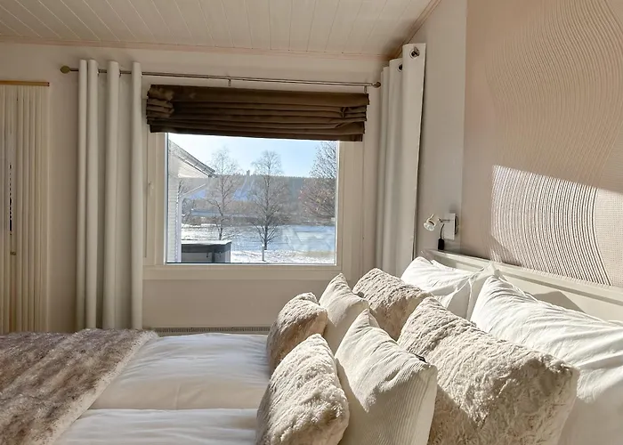 Aurora Riverside By Booklapland * Rovaniemi