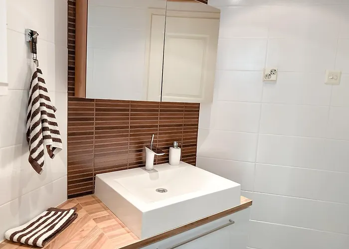 Aurora Riverside By Booklapland *